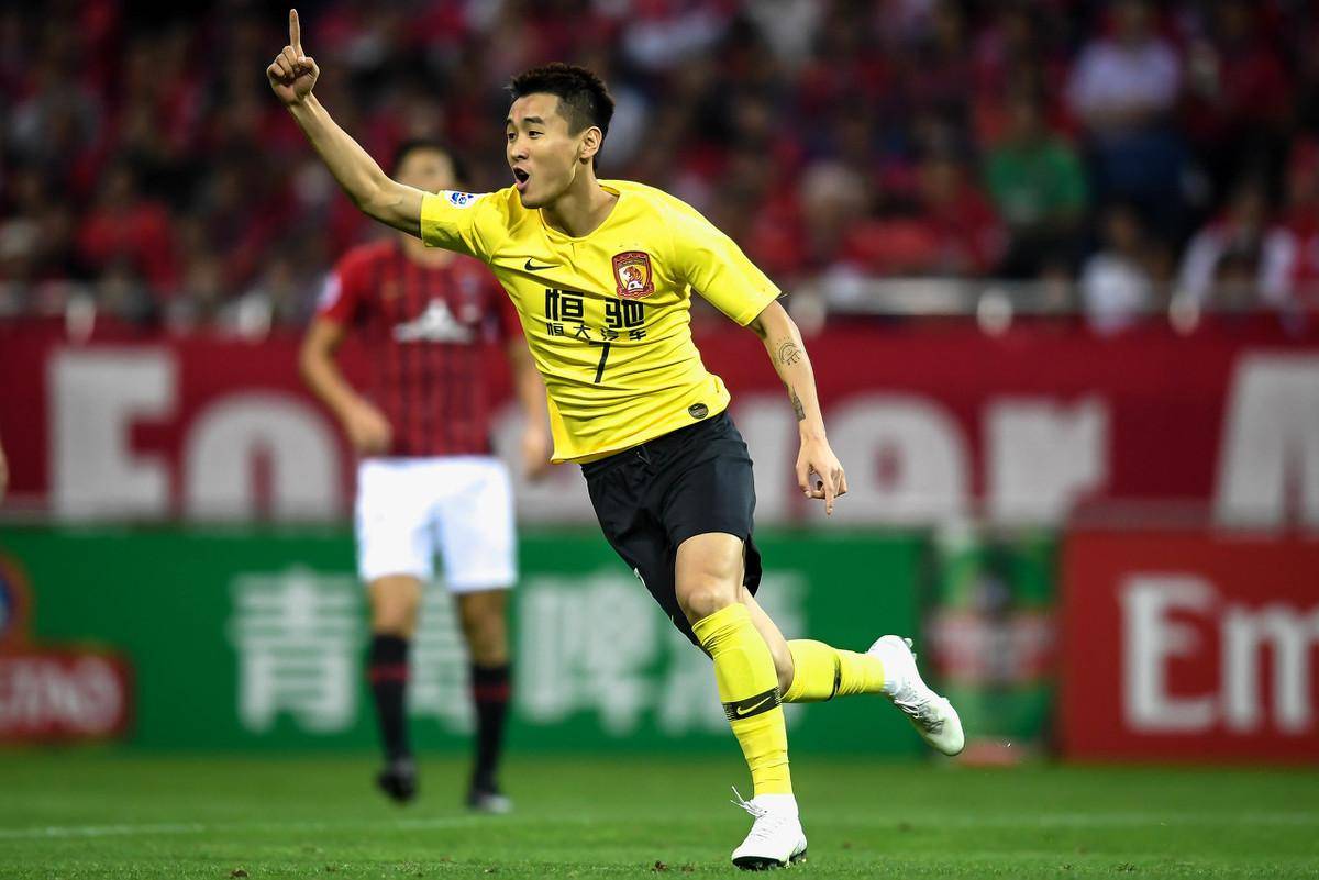 关于清晨体能课后，里尔官宣签约备战足总杯，质疑声仍在，训练强度明显提升的信息