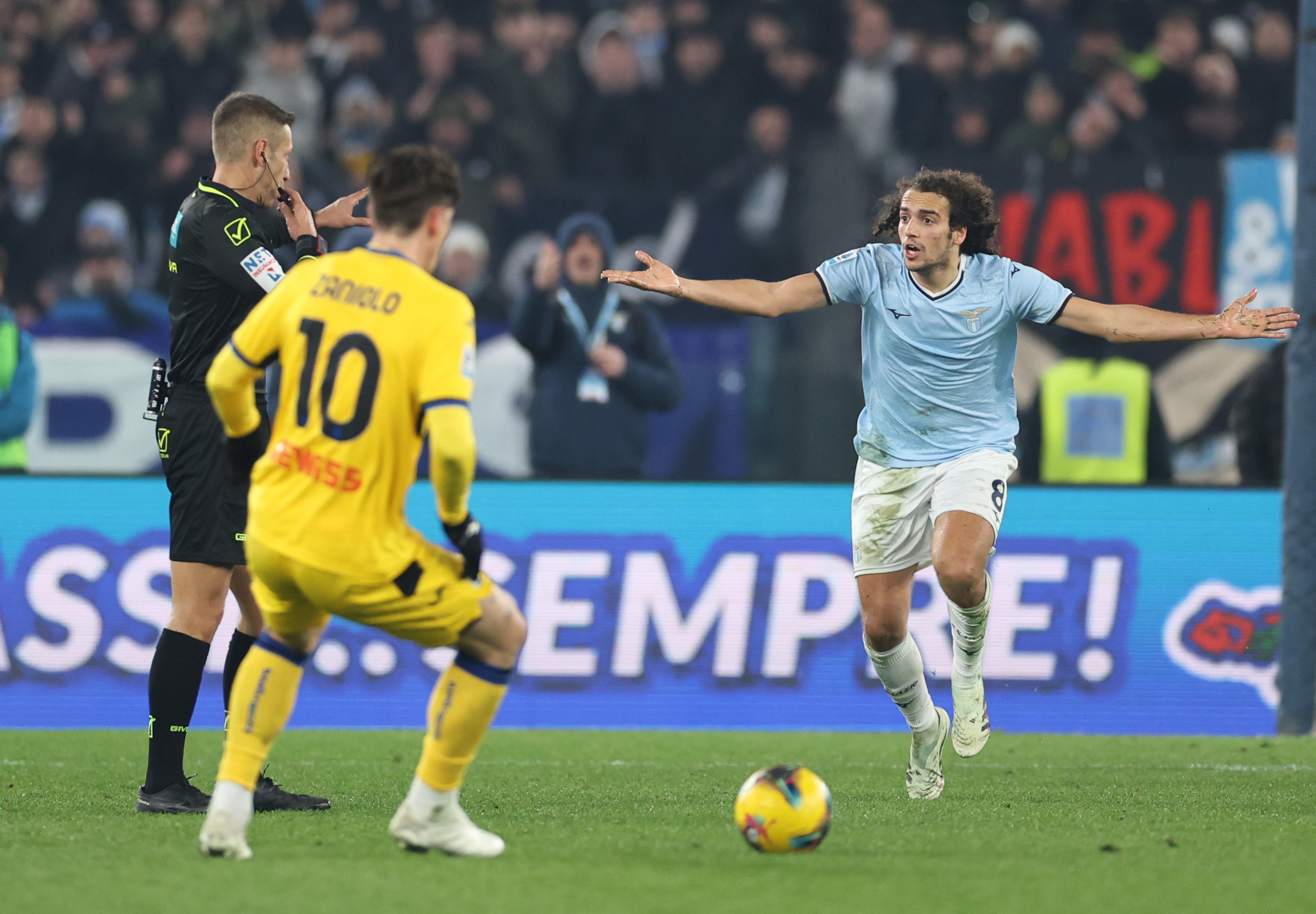 竞技宝关于赛地聚焦：意大利杯加时末段热度飙升；亚特兰大单刀错失；引发热议；赛季目标并未改变的信息