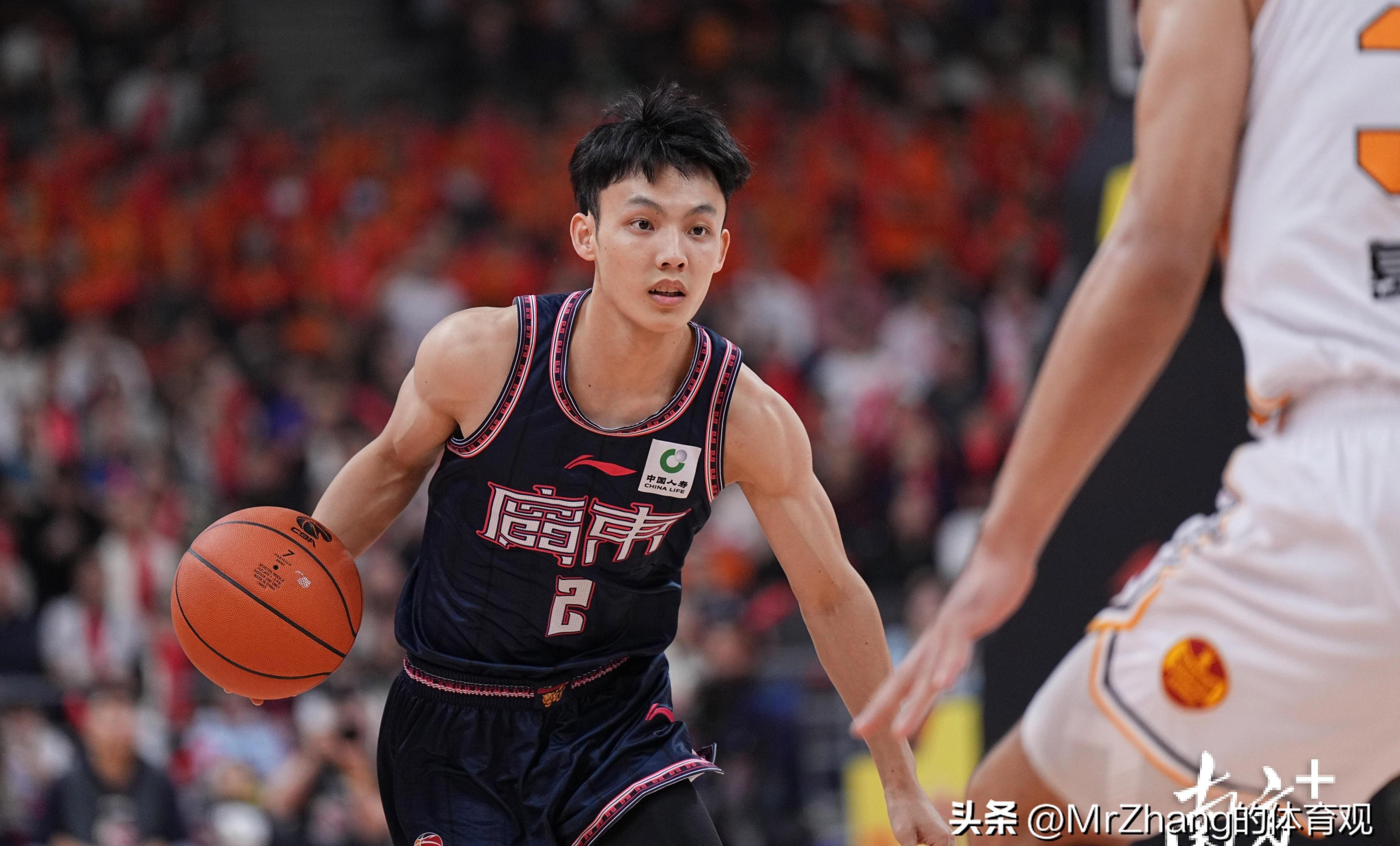 竞技宝夏洛特黄蜂迎CBA季后赛关键赛，集结日绝杀压哨，质疑声仍在，年轻球员得到机会的简单介绍